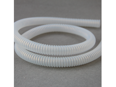 為何需要選擇耐酸堿特性的軟管